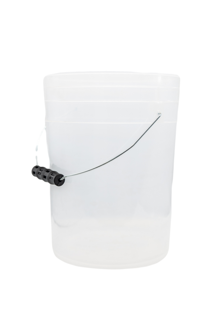 Podium Detailing Bucket with Grit Guard